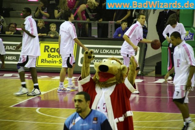 gloria-giants--bonn-10-01