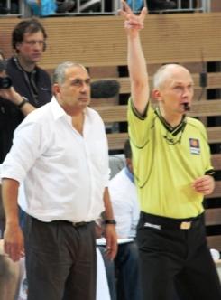 Murat Didin und die Schiris der BekoBBL (Kein Basketball in Düsseldorf)